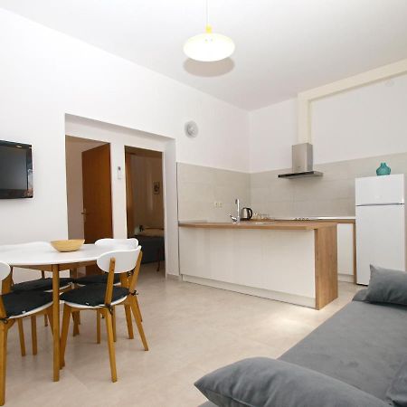 Ferienwohnung Apartemnts Guido 762 Pjescana Uvala Exterior foto