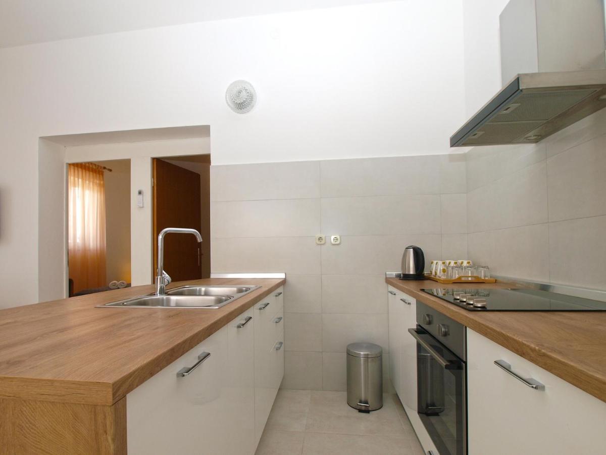 Ferienwohnung Apartemnts Guido 762 Pjescana Uvala Exterior foto